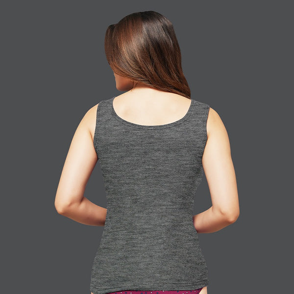 Naiduhall Comiole Snug Slip (IN 07)