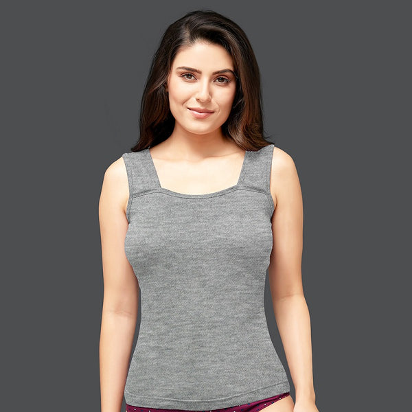 Naiduhall Comiole Snug Slip (IN 07)